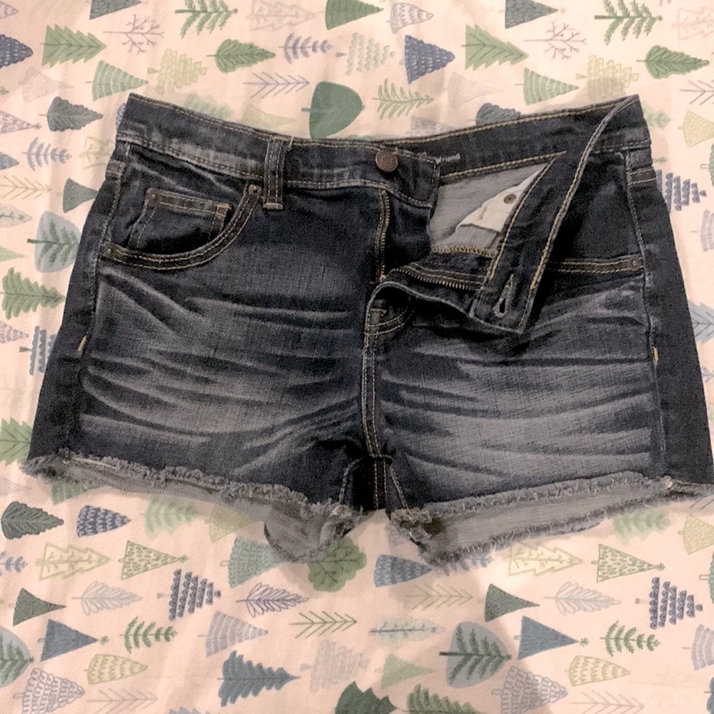 Mossimo Frayed Boyfriend Shorts Size 4
